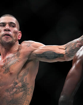 Alex Pereira of Brazil punches Israel Adesanya of Nigeria in the UFC middleweight championship bout during the UFC 281 event at Madison Square Garden on November 12, 2022 in New York City. (Photo by Chris Unger/Zuffa LLC)