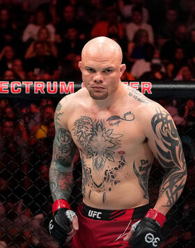 Anthony Smith battles in his light heavyweight fight against Johnny Walker of Brazil during the UFC Fight Night event at Spectrum Center on May 13, 2023 in Charlotte, North Carolina. (Photo by Jeff Bottari/Zuffa LLC)