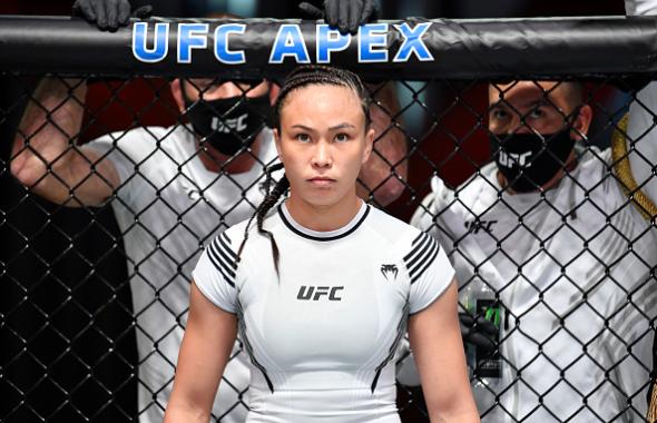 Michelle Waterson prepares to fight Marina Rodriguez of Brazil in a flyweight fight during the UFC Fight Night event at UFC APEX on May 08, 2021 in Las Vegas, Nevada. (Photo by Chris Unger/Zuffa LLC)