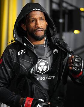 Neil Magny prepares to fight Daniel Rodriguez in a welterweight fight during the UFC Fight Night event at UFC APEX on November 05, 2022 in Las Vegas, Nevada. (Photo by Chris Unger/Zuffa LLC)